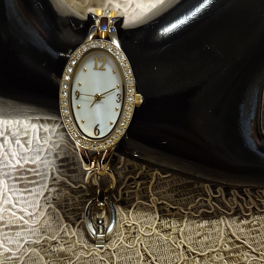 Luxurious Gold and Silver Women's Watch